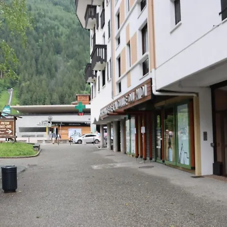 Sud With Mont Blanc Views Apartamento *